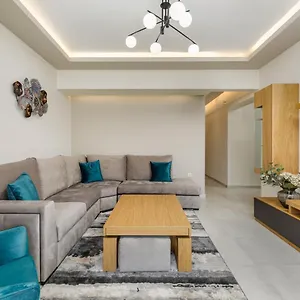 Luxury , Θεσσαλονίκη Ελλάδα